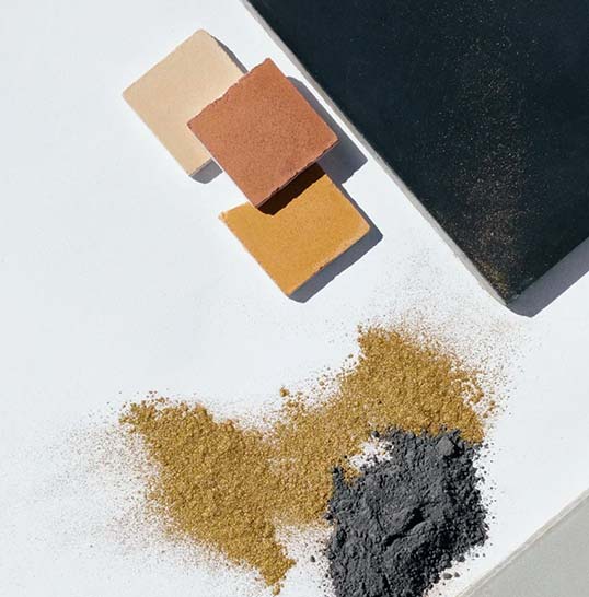 Pigments minéraux et poudres naturelles utilisés dans la fabrication artisanale des carreaux de ciment décoratifs