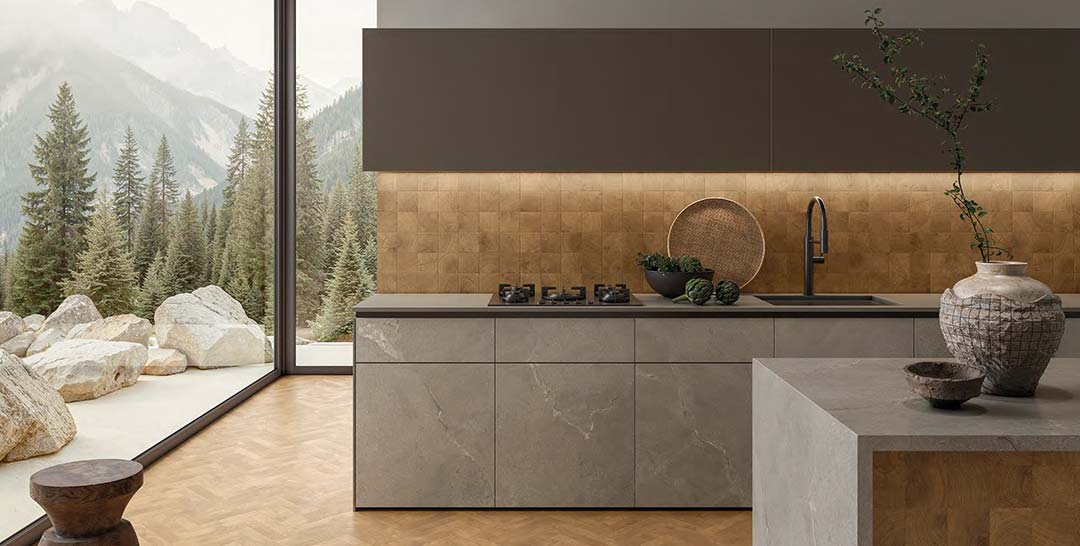 Mur texturé en carrelage effet bois tridimensionnel Carrelage mural en relief effet bois texturé créant une surface architecturale chaleureuse